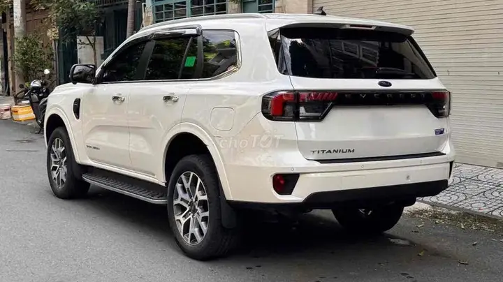 Ford Everest 2024 photo 3