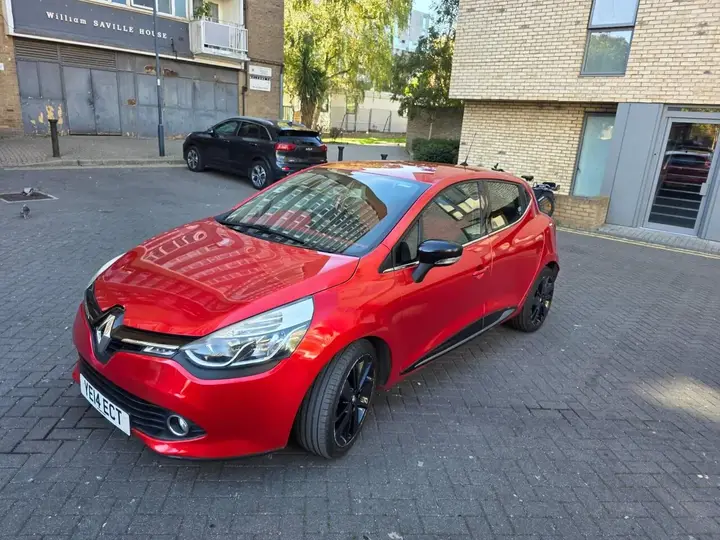 Renault Clio 2014 photo 2