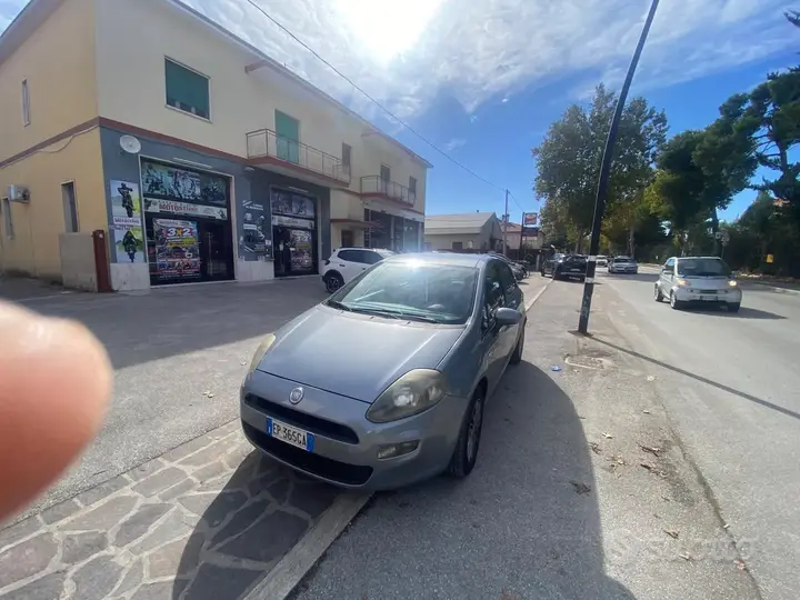 Fiat Punto Evo 2012 photo 4