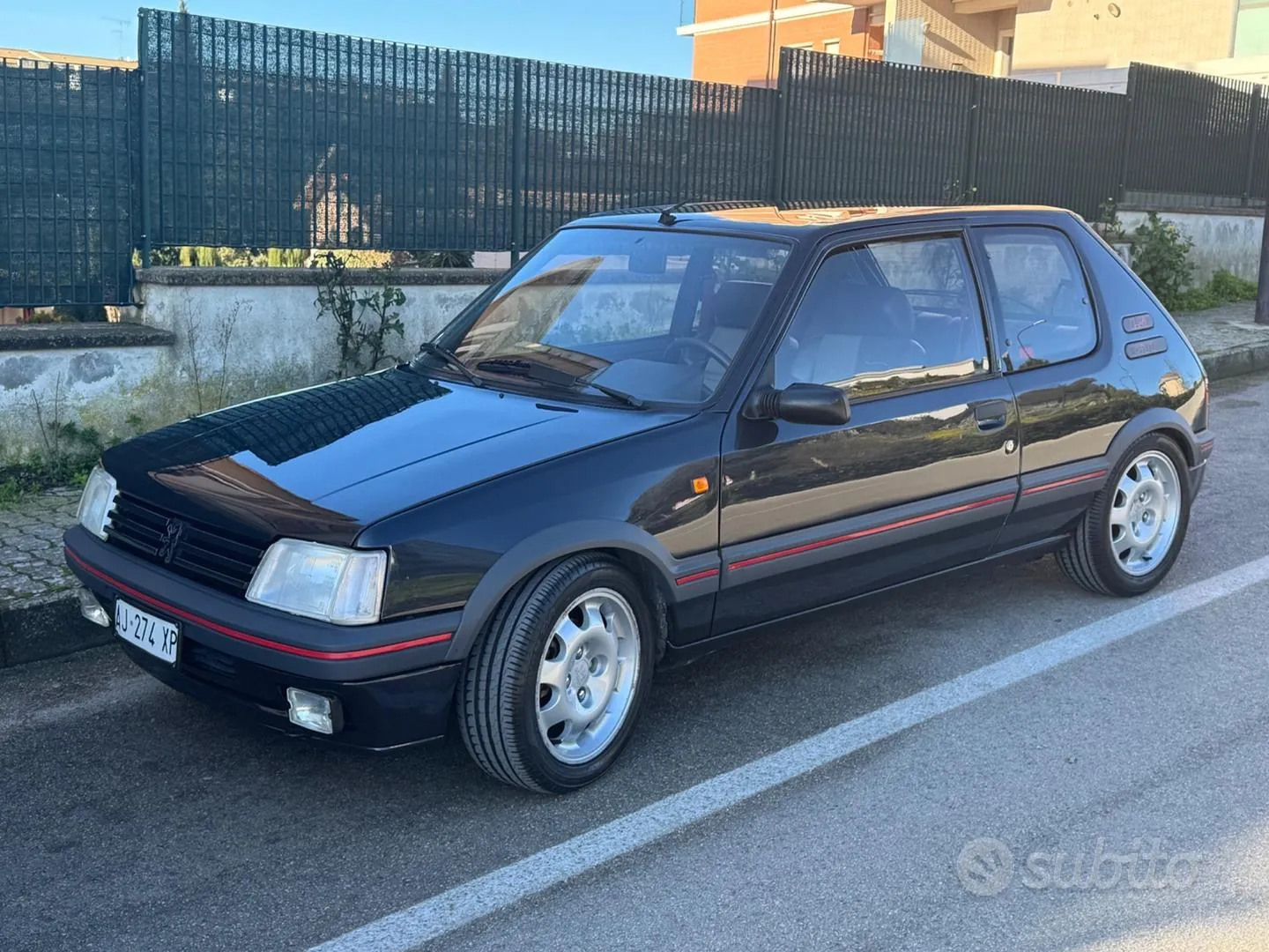 Peugeot 205