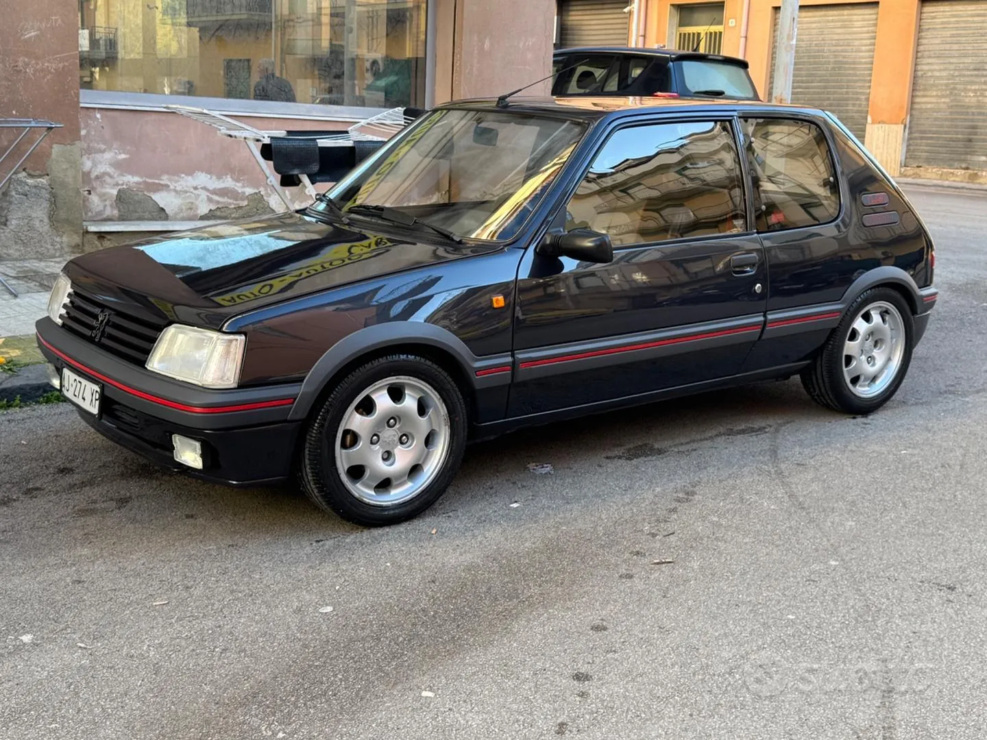 Peugeot 205 1987 photo 2
