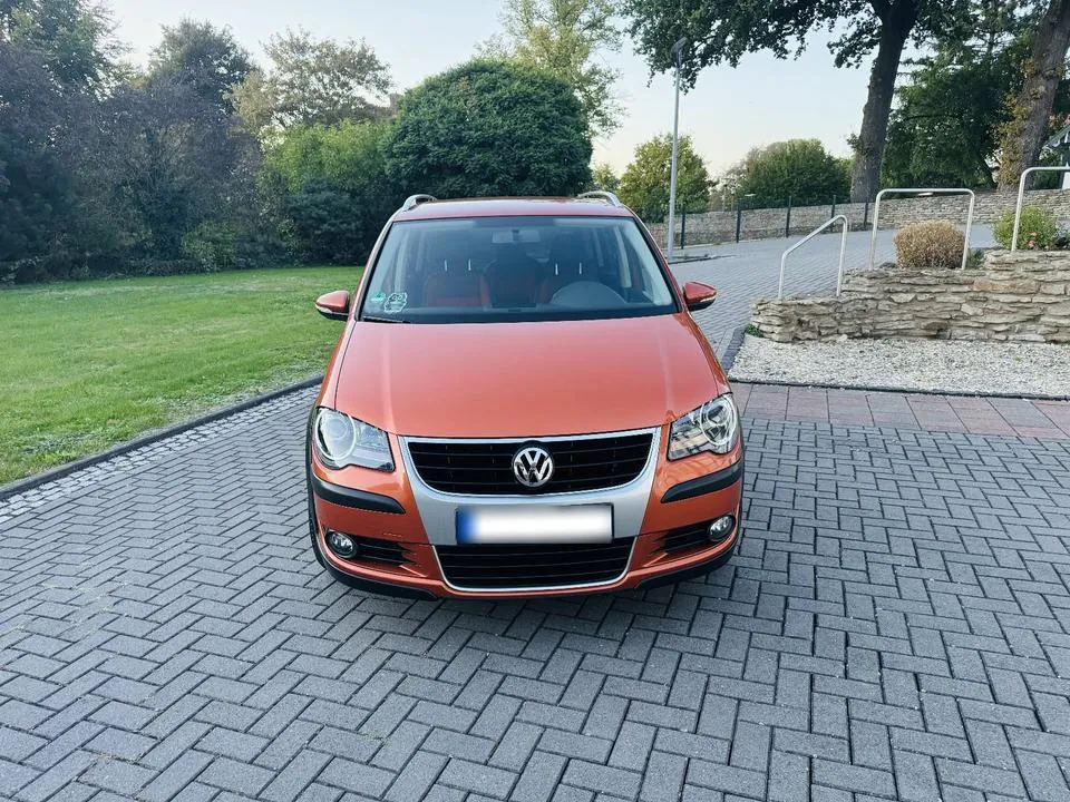 Volkswagen Touran Cross