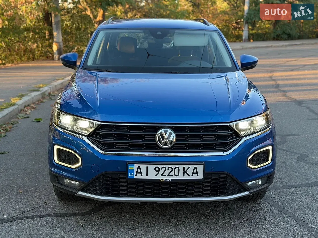 Volkswagen T-Roc 2019 photo 2