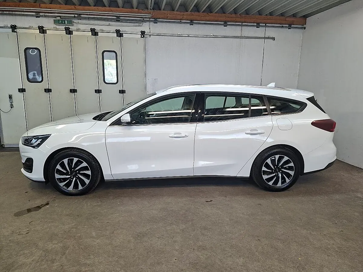 Ford Focus 2024 photo 3
