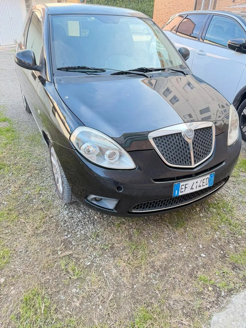 Lancia Ypsilon 2011 photo 2