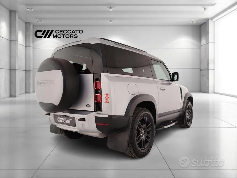 Land Rover Defender 2021 photo 4