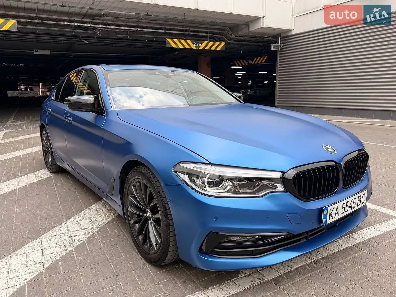 BMW 5 Series 2018 photo 3