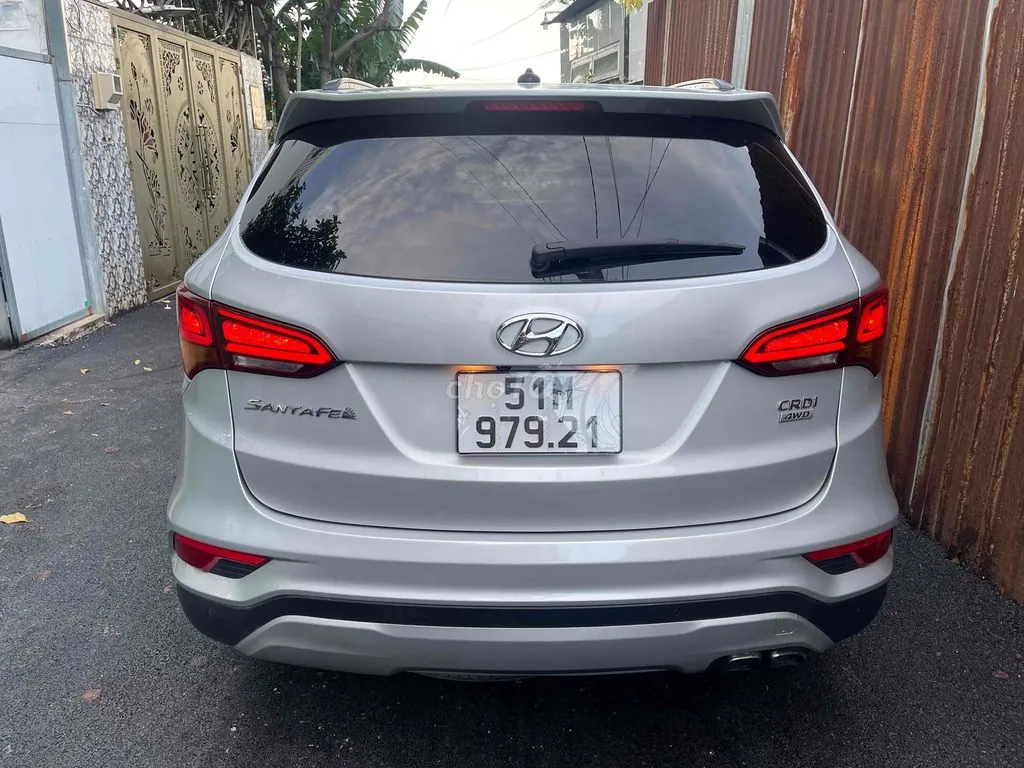 Hyundai Santa Fe 2016 photo 2