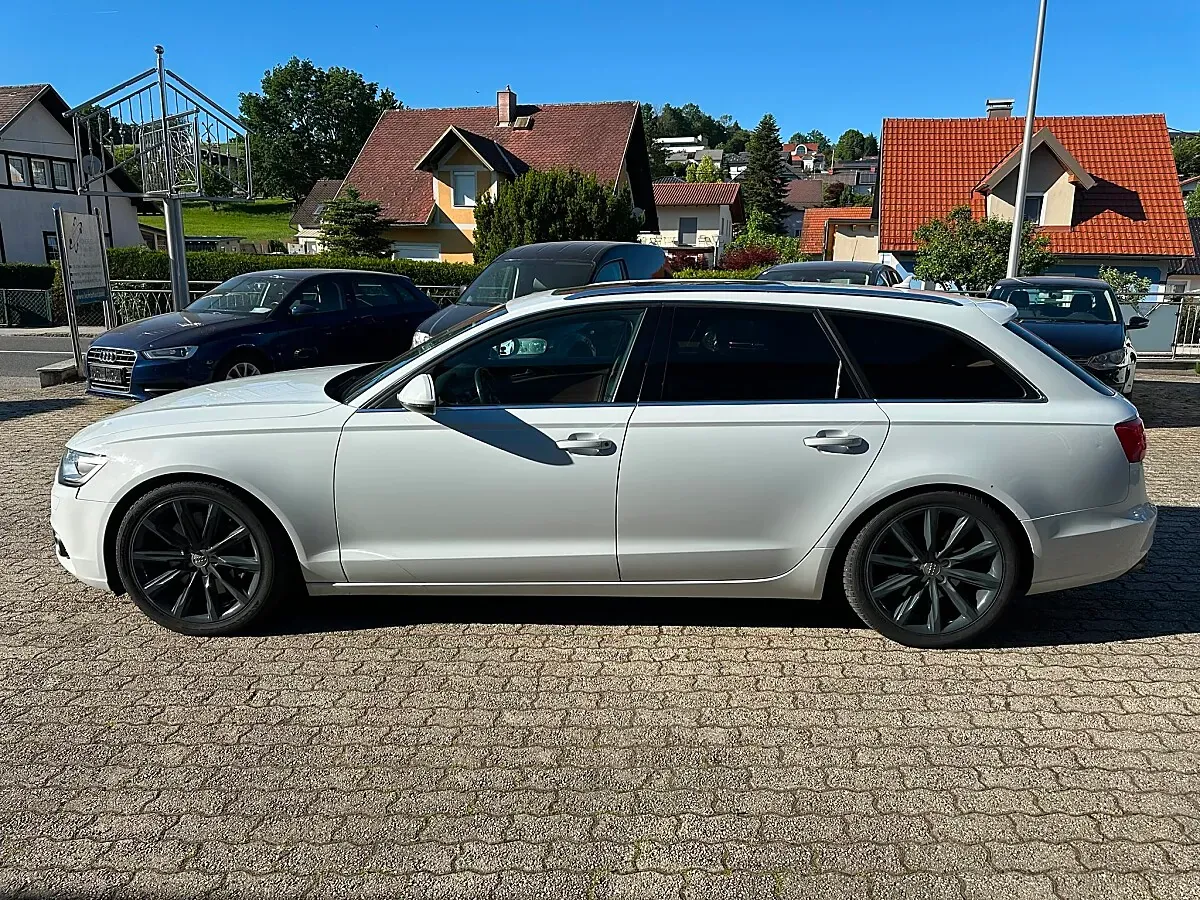 Audi A6 Avant 2012 photo 3