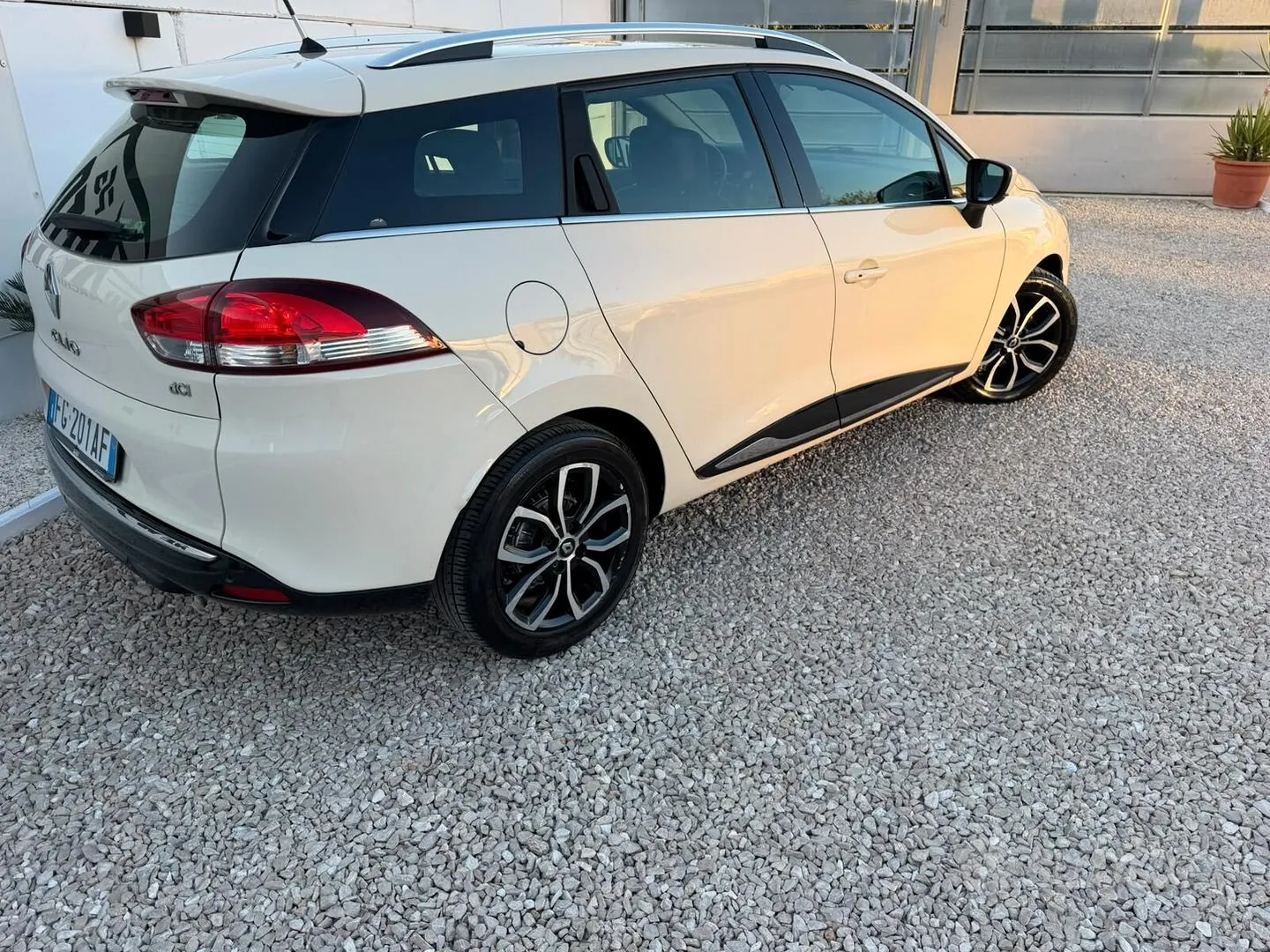 Renault Clio 2016 photo 2