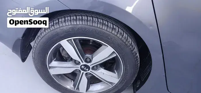 Kia Forte 2018 photo 4