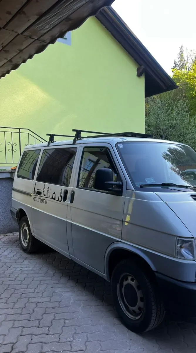 Volkswagen T4 1992 photo 3