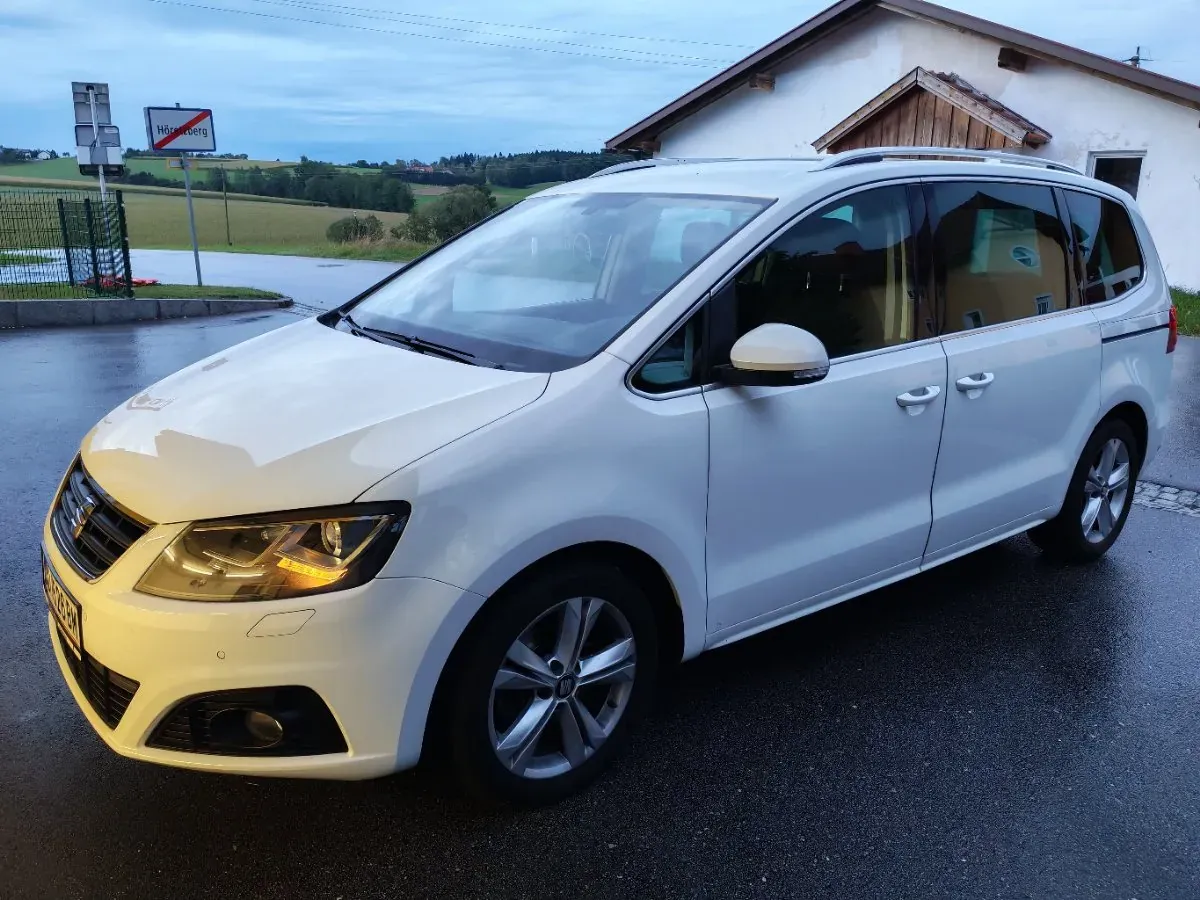 Seat Alhambra 2017 photo 2