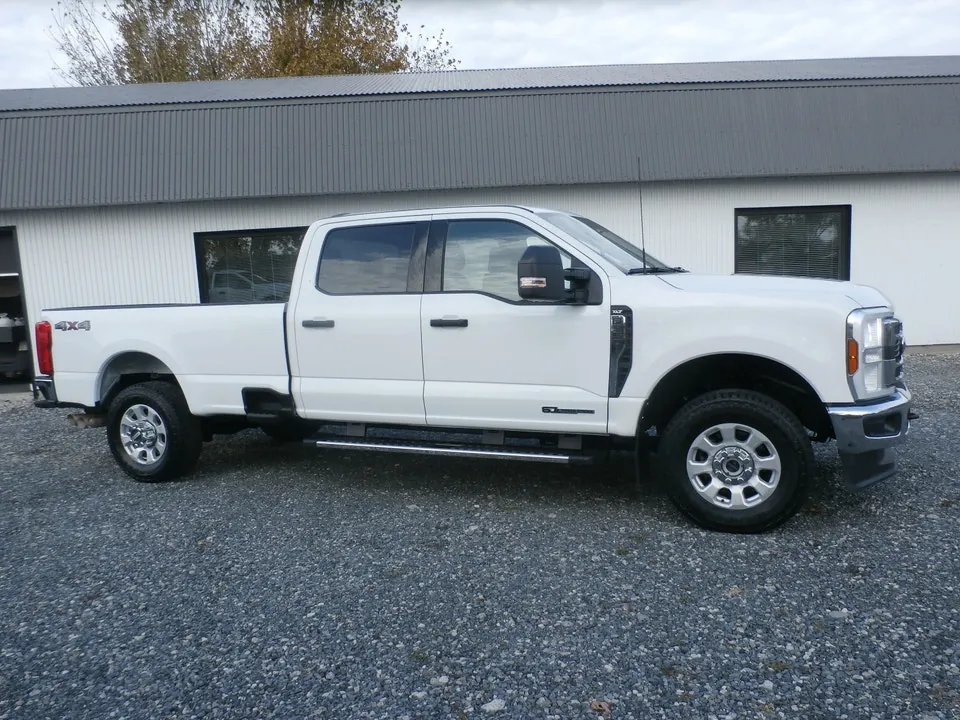 Ford F350 2024 photo 3