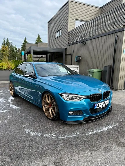 BMW 330E 2018 photo 3