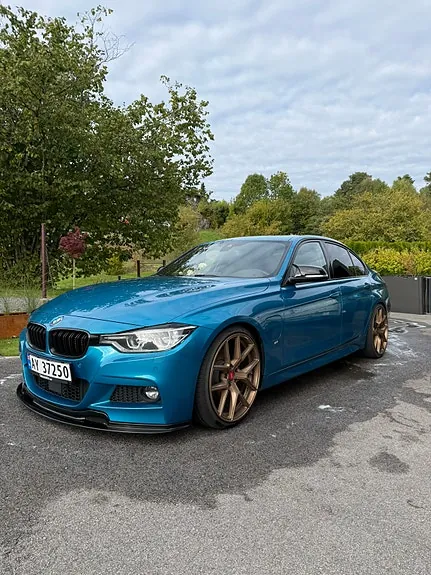 BMW 330E