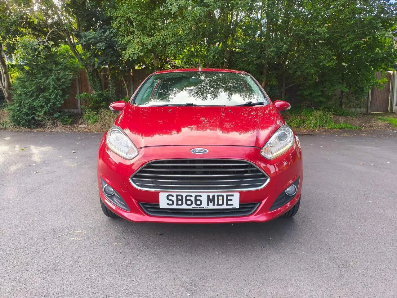 Ford Fiesta 2016 photo 2
