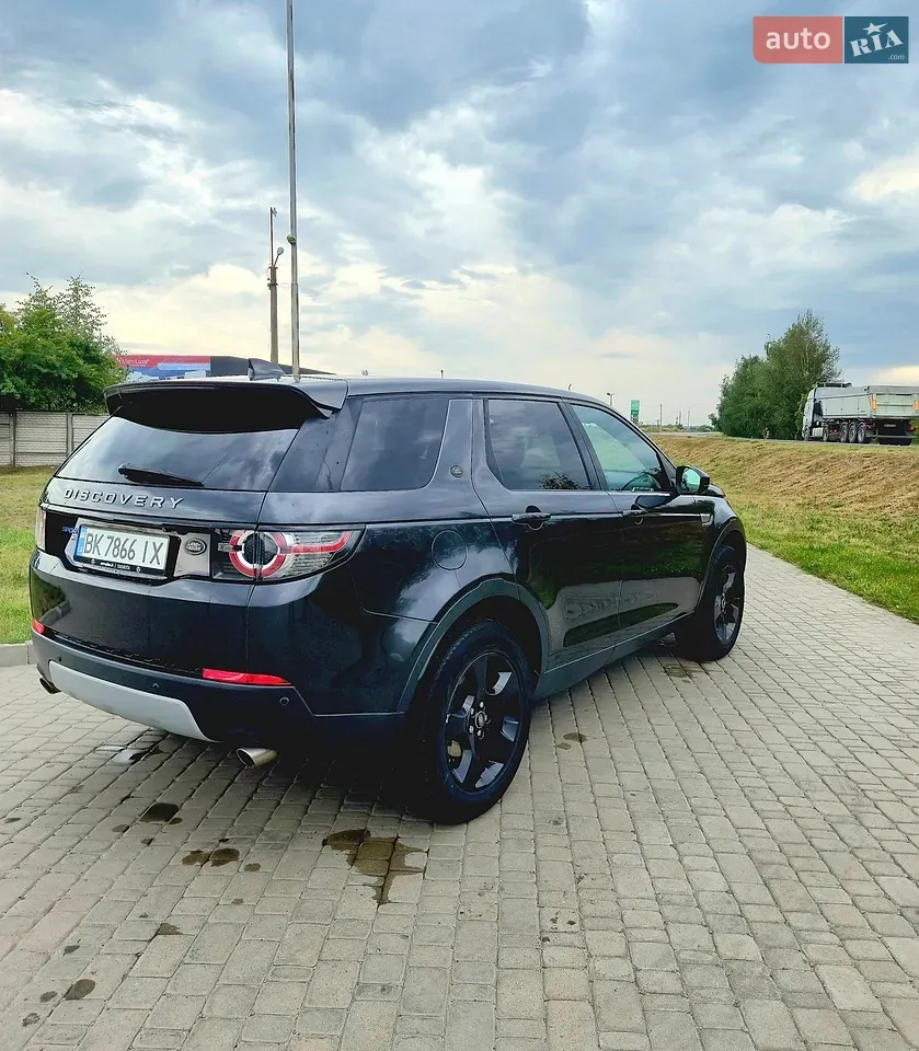Land Rover Discovery Sport 2017 photo 3