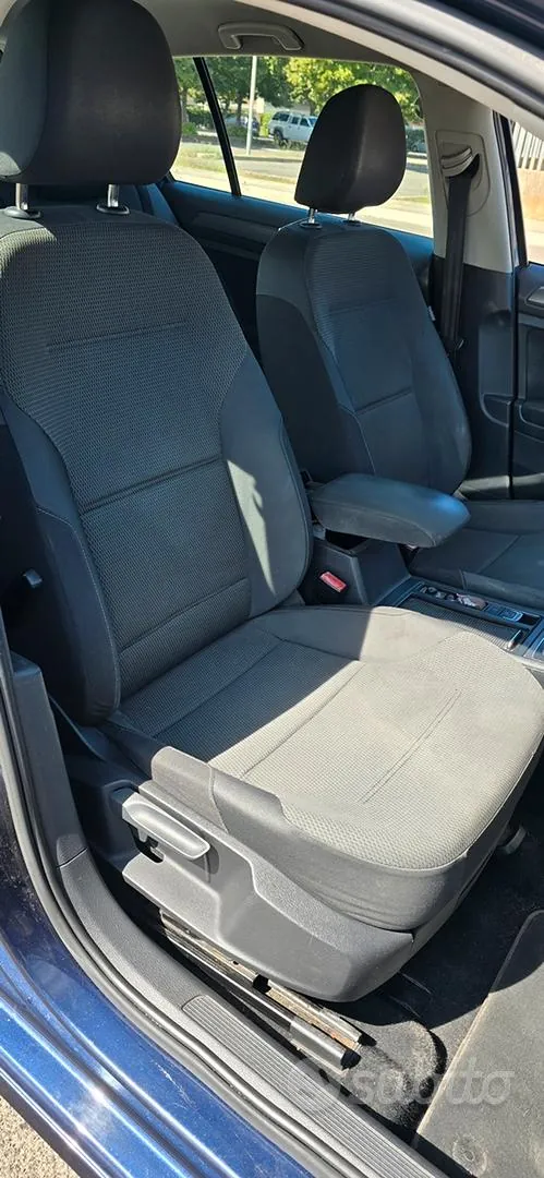 Volkswagen Golf 2012 photo 5