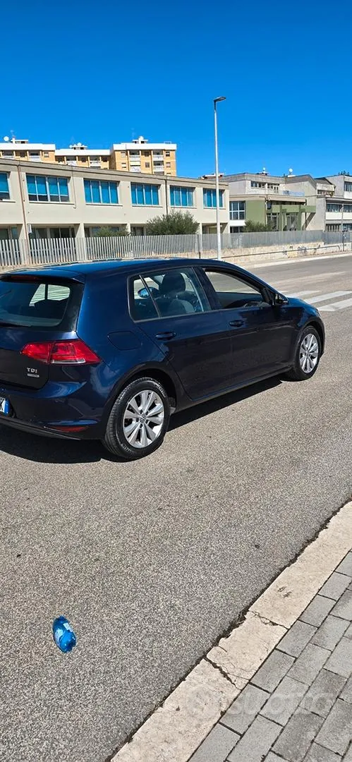 Volkswagen Golf 2012 photo 4