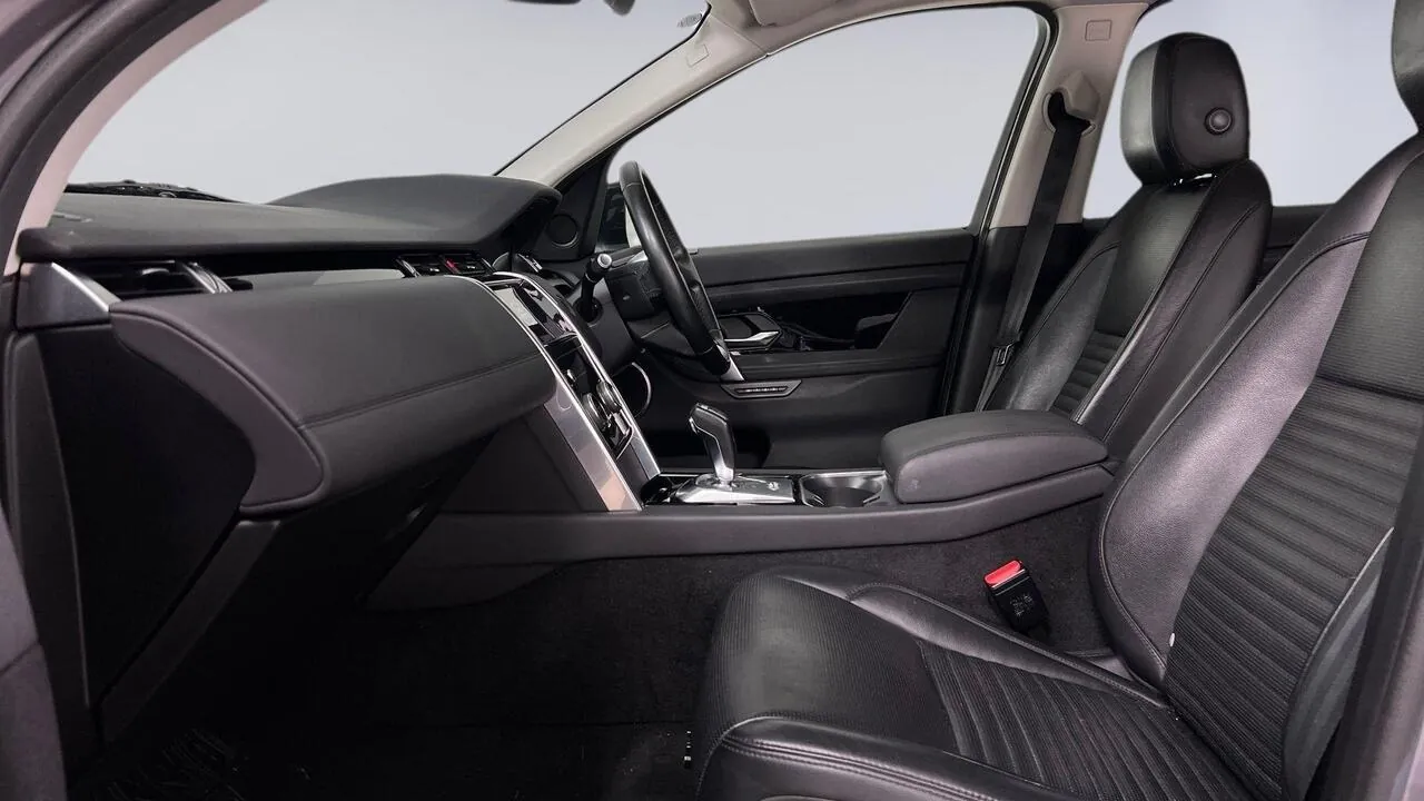 Land Rover Discovery Sport 2020 photo 3