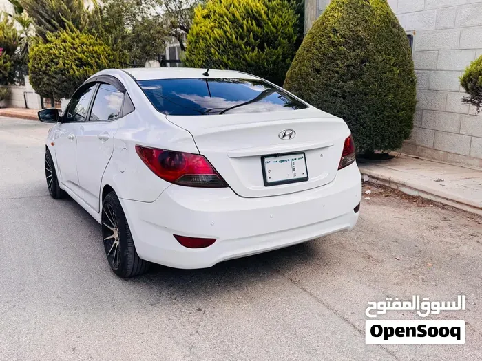 Hyundai Accent 2014 photo 3