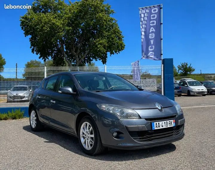 Renault Megane 2009 photo 2