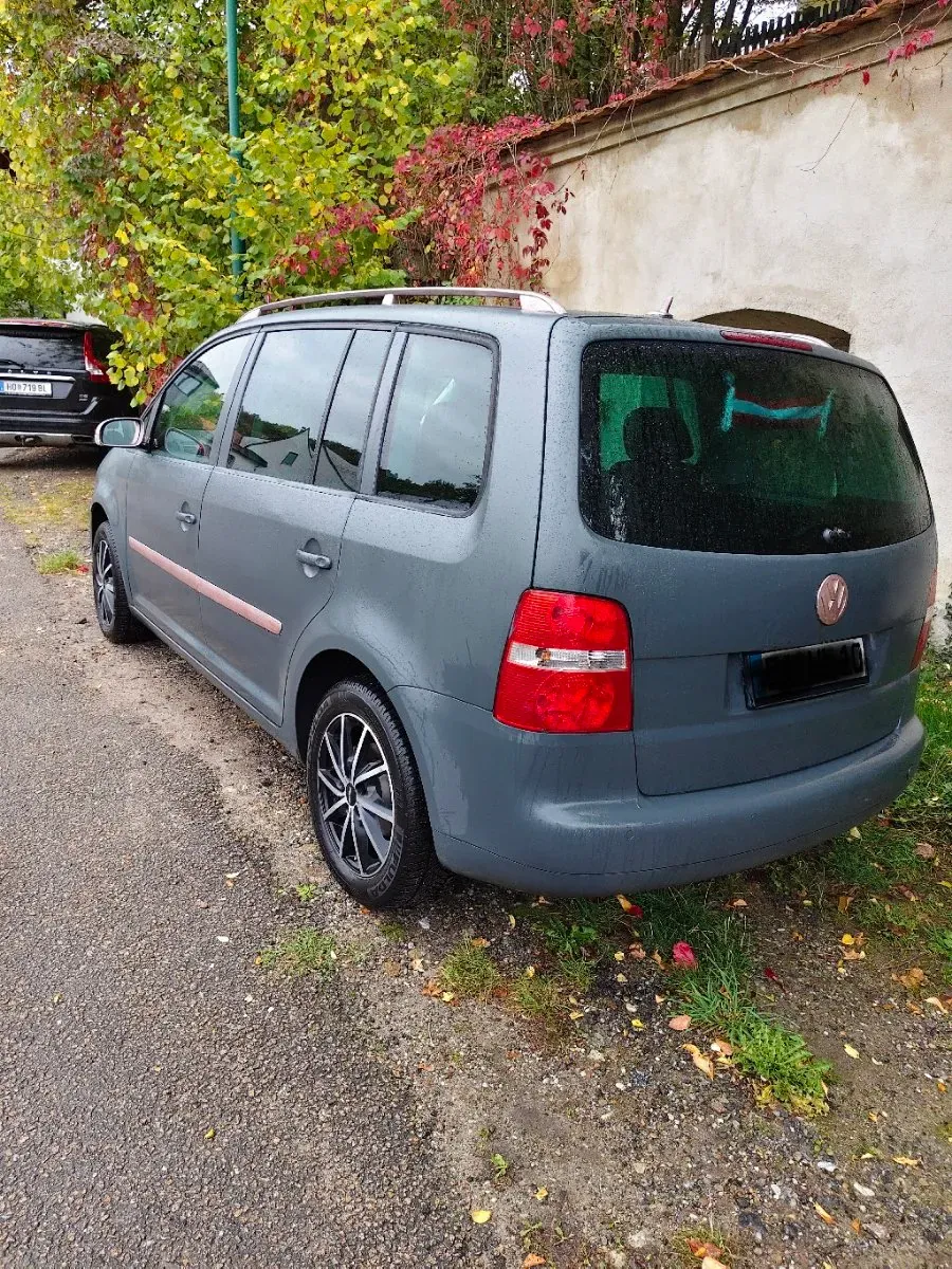 Volkswagen Touran 2005 photo 3