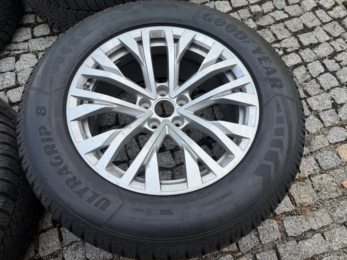 Volkswagen Touareg 2018 photo 2