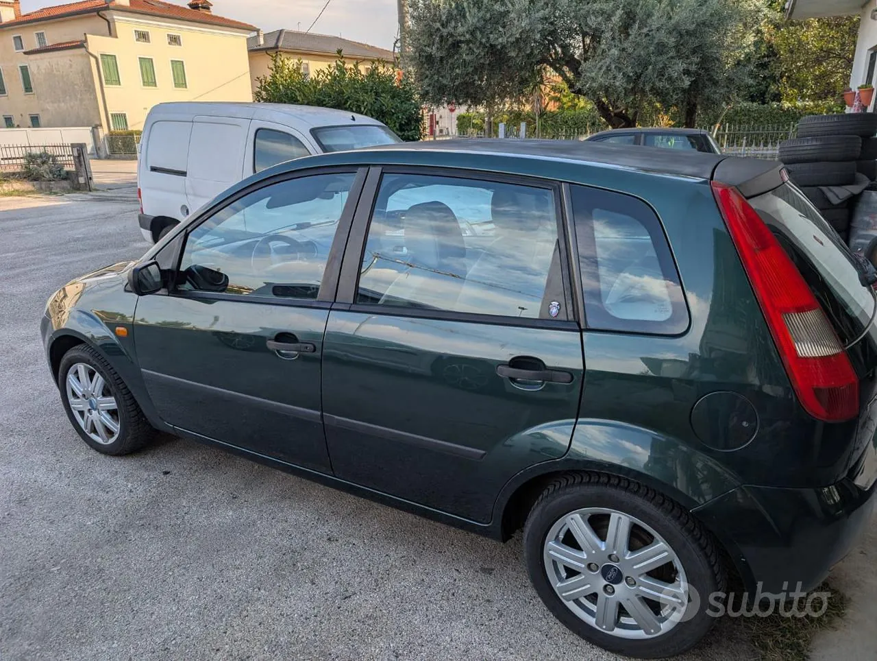 Ford Fiesta 2005 photo 4