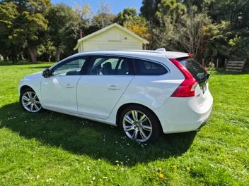 Volvo V60 2011 photo 2