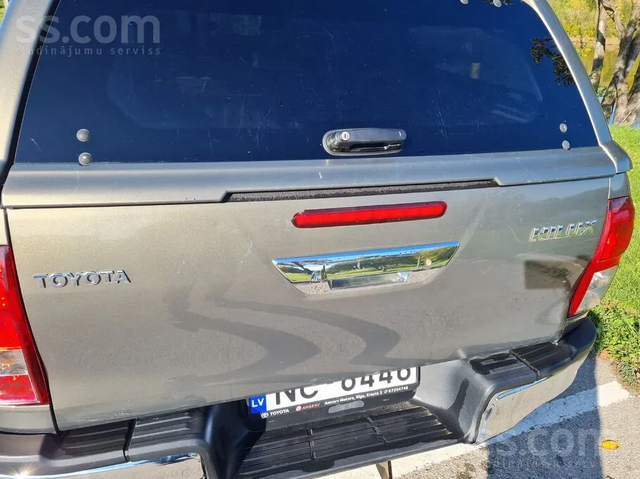 Toyota Hilux 2022 photo 5