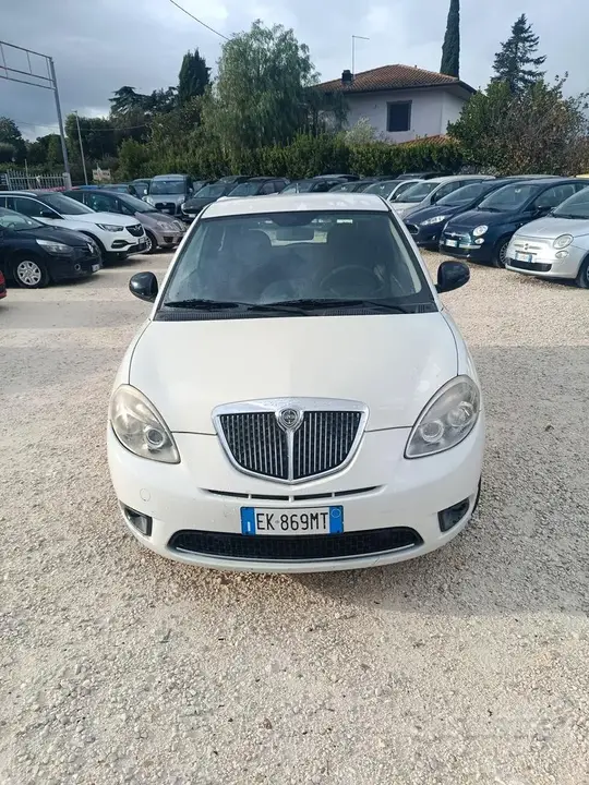 Lancia Ypsilon 2010 photo 3