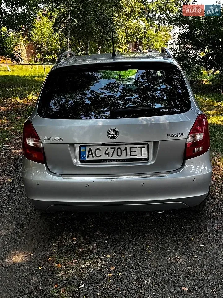 Skoda Fabia 2014 photo 4