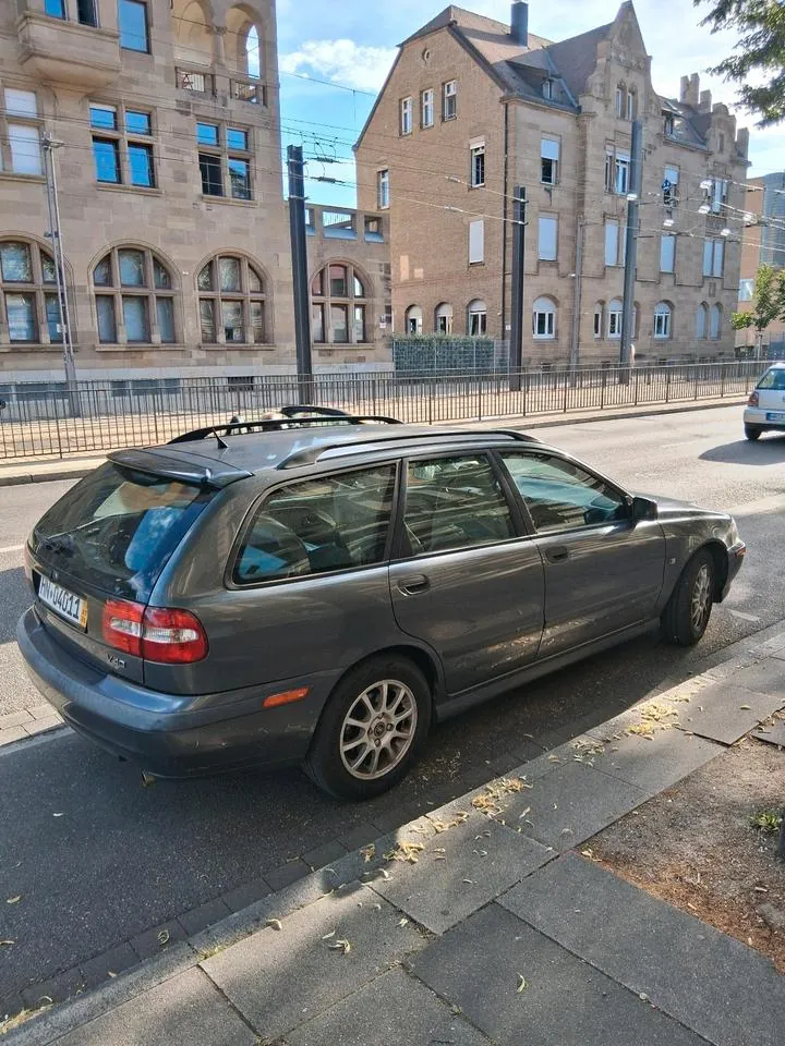 Volvo V40