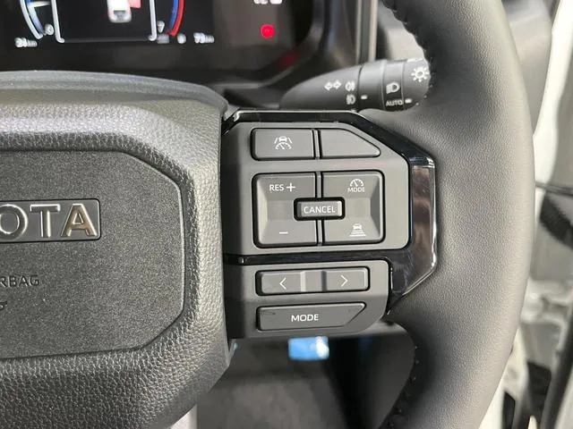 Toyota Land Cruiser Fj 2026 photo 5
