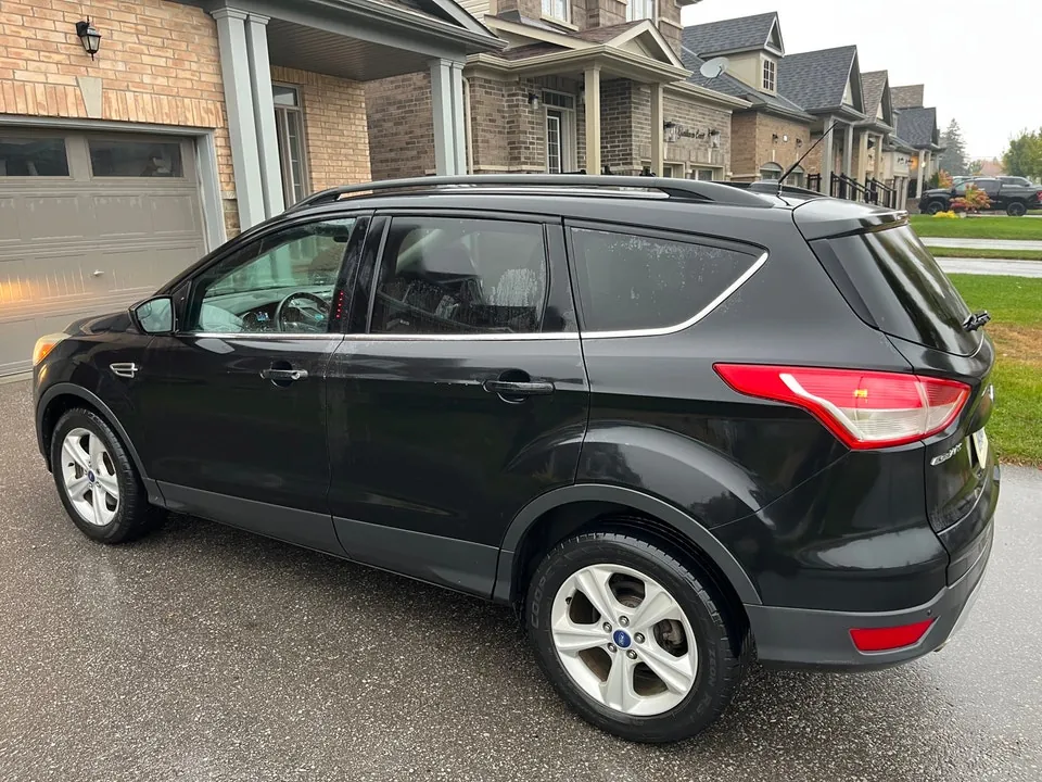 Ford Escape 2014 photo 2