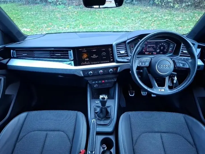 Audi A1 2023 photo 3