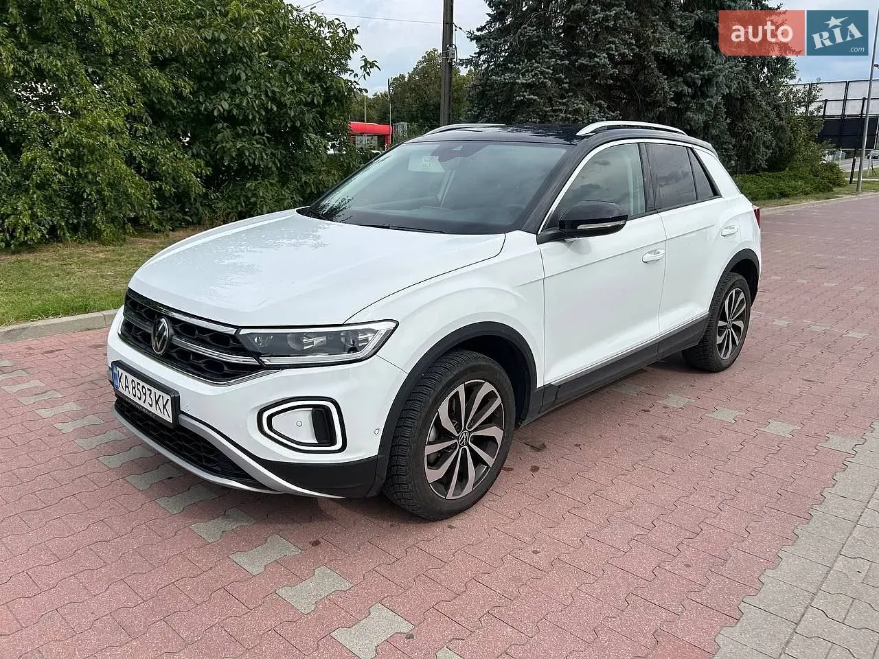 Volkswagen T-Roc 2023 photo 3