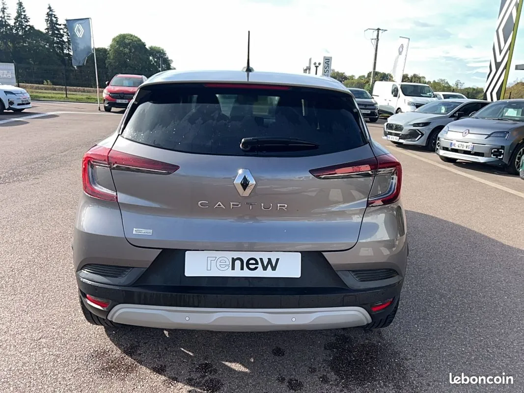 Renault Captur 2024 photo 4