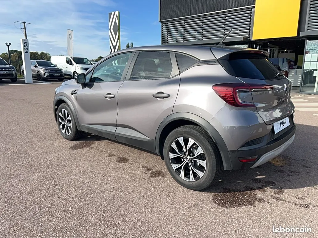 Renault Captur 2024 photo 3