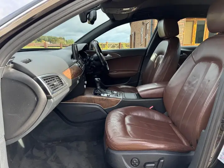 Audi A6 Avant 2011 photo 2