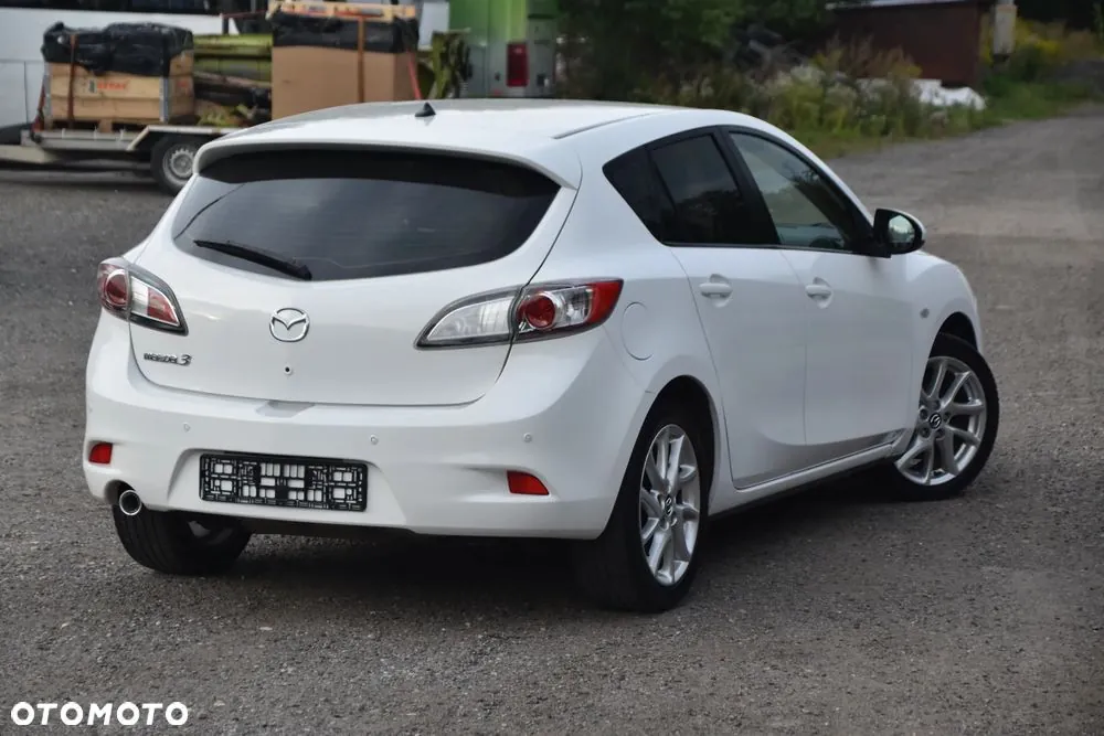 Mazda 3 2013 photo 3