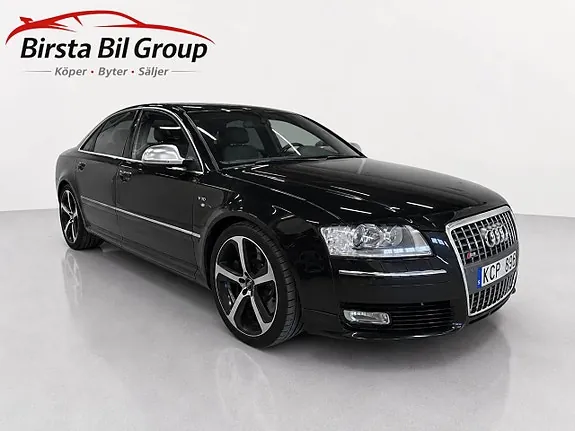 Audi A8 2010 photo 2