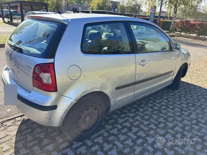 Volkswagen Polo 2003 photo 3