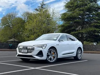 Audi E-Tron 2021 photo 2