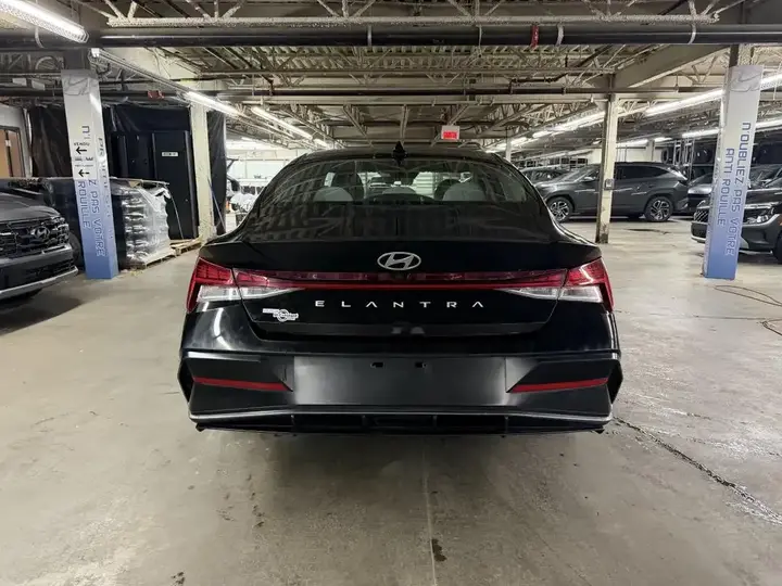 Hyundai Elantra 2024 photo 4