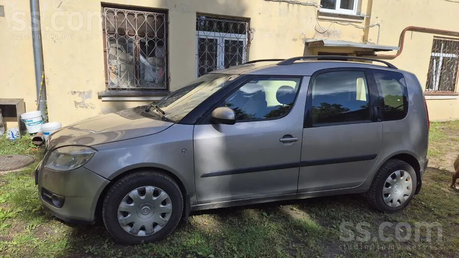 Skoda Roomster 2009 photo 2