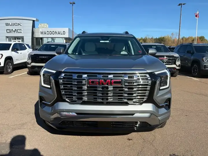 GMC Terrain 2027 photo 2