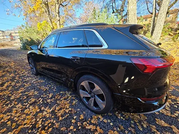 Audi E-Tron 2019 photo 2